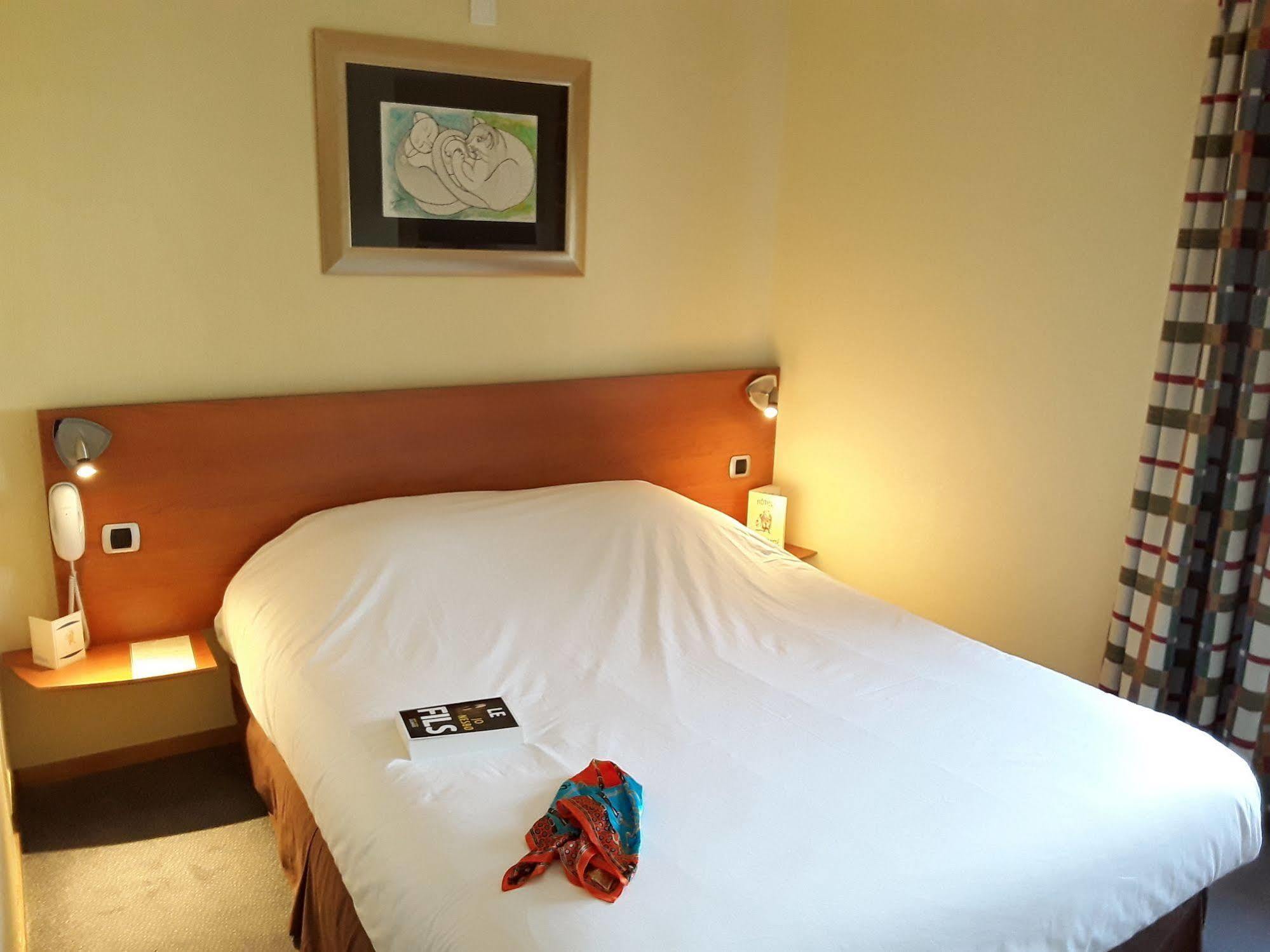 In Situ Hotel Valenciennes Exteriör bild