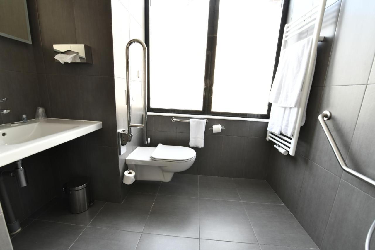 In Situ Hotel Valenciennes Exteriör bild